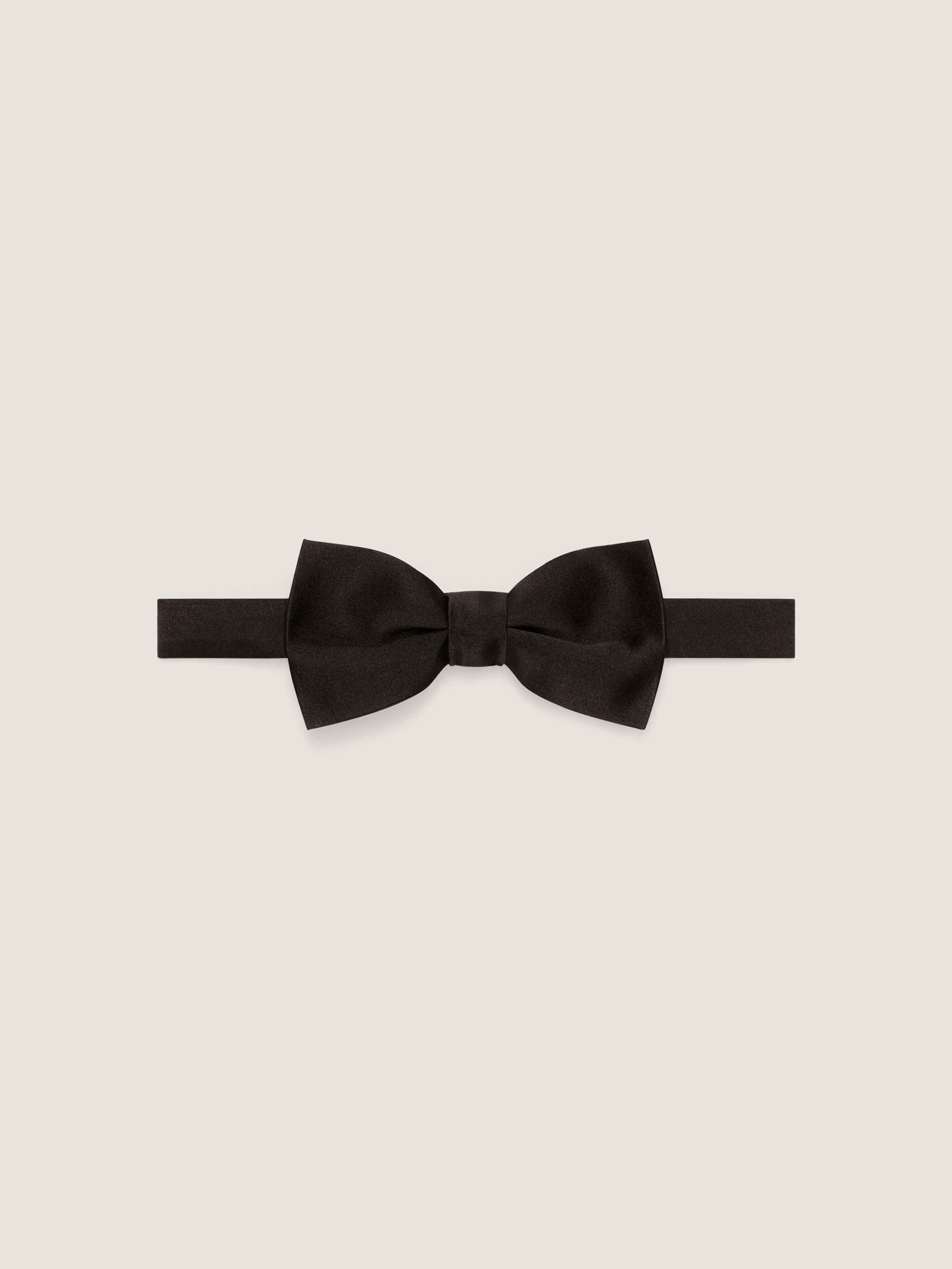 Bow tie in silk